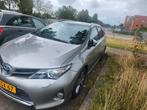 Toyota Auris 1.8 Hybrid Touring Sports CVT 2014 Grijs, Auto's, Toyota, Origineel Nederlands, Auris, 1320 kg, Volledig hybride