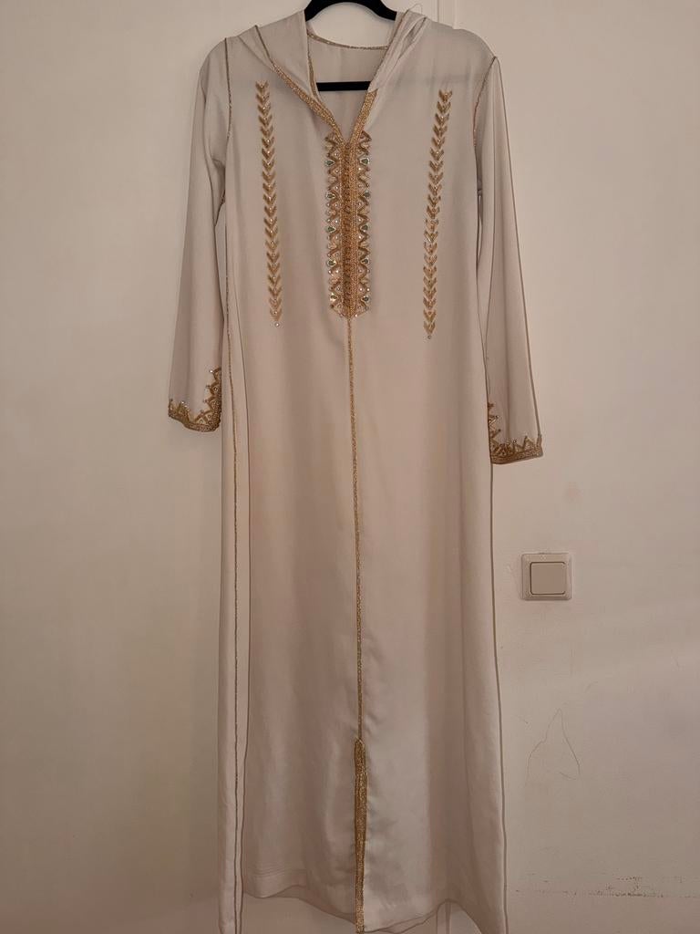 Witte Djellaba met gouden details, Wit, Zo goed als nieuw, Onder de knie, Ophalen