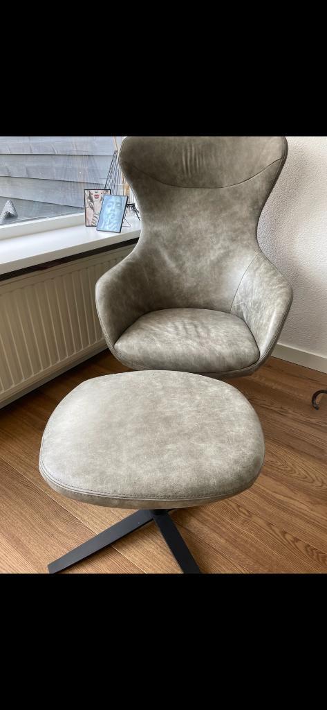 Mooie fauteuil inclusief hocker, Huis en Inrichting, Fauteuils, Zo goed als nieuw, Leer, Ophalen