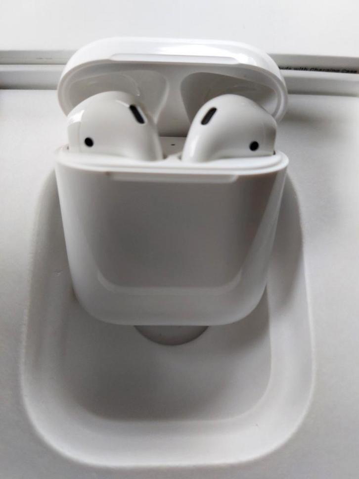 Apple AirPods 2 – Nieuwstaat, incl. Lightning-case, Telecommunicatie, Mobiele telefoons | Oordopjes, Zo goed als nieuw, In gehoorgang (in-ear)