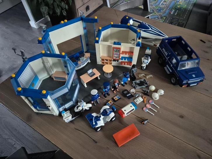 Playmobil Politiebureau, grote vintage set - 2, Kinderen en Baby's, Speelgoed | Playmobil, Gebruikt, Los playmobil, Ophalen of Verzenden
