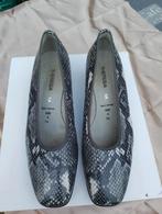 Echt leer! Luxe slankprint pums van Theresia, 41.5, Kleding | Dames, Schoenen, Pumps, Verzenden, Zo goed als nieuw, Grijs