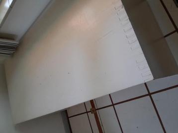 Buro gratis af te halen 150x72 cm