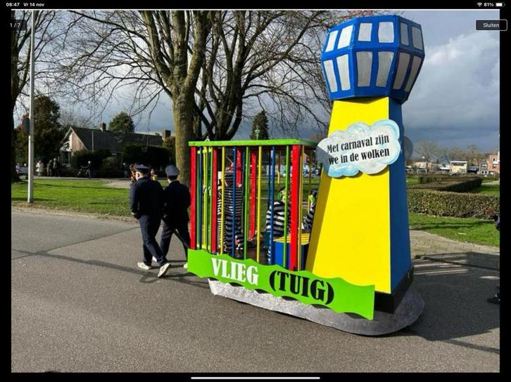 Carnaval.Loopgroep met loopwagen + 3 vliegtuigen op wieltjes, Hobby en Vrije tijd, Overige Hobby en Vrije tijd, Gebruikt, Ophalen