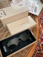 Prada Retro zonnebril PR17WS nieuw orgineel ( bijenkorf), Sieraden, Tassen en Uiterlijk, Zonnebrillen en Brillen | Heren, Overige merken