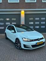 Volkswagen Golf 2.0 TSI GTI 5D DSG 2014 WIT | PANO, Auto's, 65 €/maand, 4 cilinders, 1984 cc, Wit