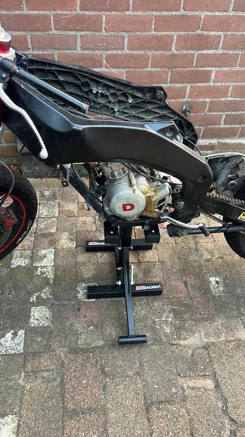 Gezocht: blokrevisie+tuning, Fietsen en Brommers, Brommers | Derbi, Zo goed als nieuw, Maximaal 45 km/u, Ophalen of Verzenden