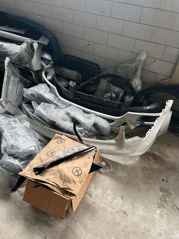 Audi bentley mercedes suzuki bumper scherm carroserie delen beschikbaar voor biedingen