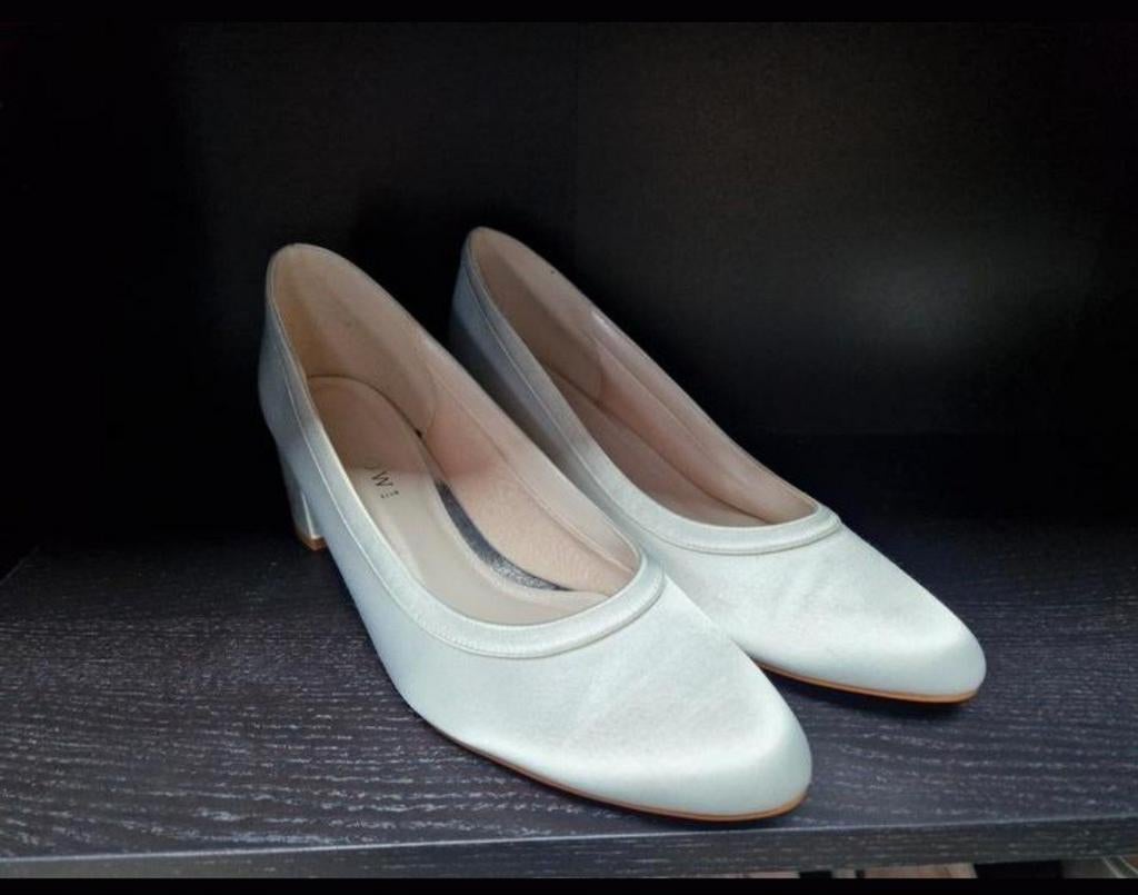 Nieuwe satijnen trouwschoenen van Elsa Coloured Shoes, Kleding | Dames, Trouwkleding en Trouwaccessoires, Ophalen of Verzenden