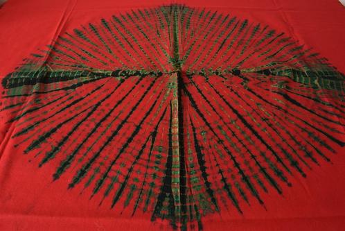 Groot nieuw retro stijl kleed - tafelkleed - Batik / Tie-dye, Huis en Inrichting, Keuken | Textiel, Nieuw, Tafelkleed of Tafelzeil