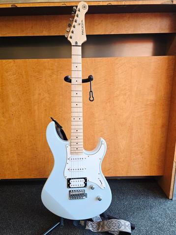 Yamaha Pacifica PAC112VM – Elektrische Gitaar – Lichtblauw beschikbaar voor biedingen