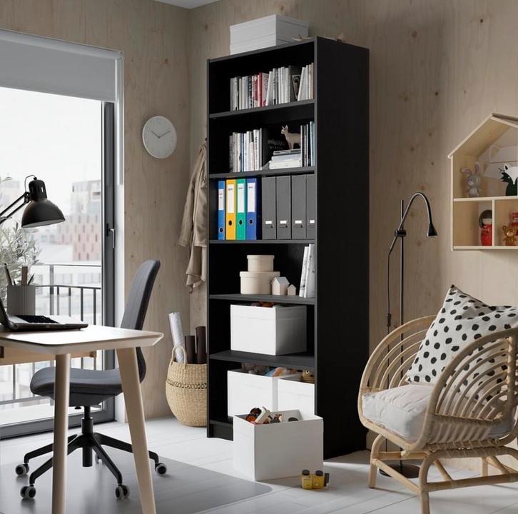 GEZOCHT: Ikea Billy boekenkast, zwart, 40cm diep, Huis en Inrichting, Kasten | Boekenkasten, 50 tot 100 cm, 200 cm of meer, 25 tot 50 cm