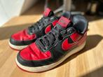 Nike Air Force 1 rood/zwart (maat 41), Nike, Ophalen of Verzenden, Sneakers of Gympen, Gedragen