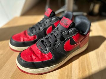 Nike Air Force 1 rood/zwart (maat 41) beschikbaar voor biedingen
