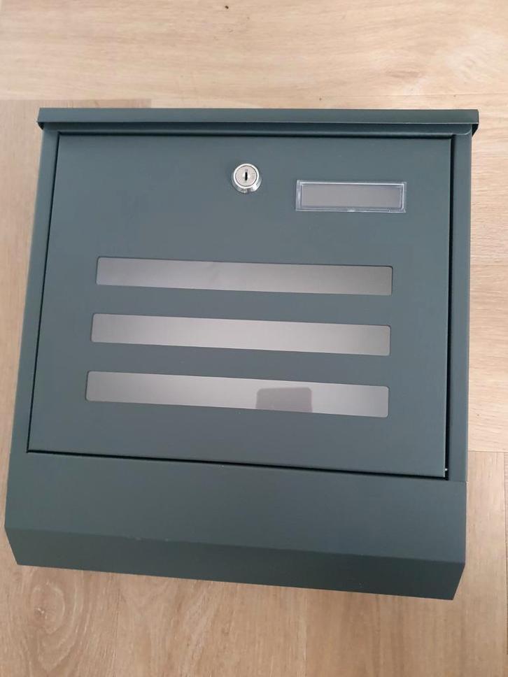 Nieuwe brievenbus met slot en krantenruimte, Tuin en Terras, Brievenbussen, Nieuw, Ophalen