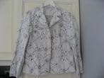 SALE wit jasje met bloemenstiksel, Catherina Hepfer, mt 42, Kleding | Dames, Verzenden, Wit, Maat 42/44 (L), Zo goed als nieuw