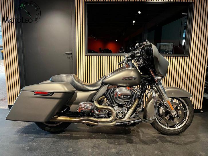 HARLEY-DAVIDSON STREET GLIDE (2016), Motoren, Motoren | Harley-Davidson, Bedrijf, Overig, meer dan 35 kW, 2 cilinders, Motorrijbewijs A