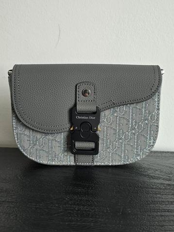 Christian Dior schoudertas | 3+ Kleuren
Beschikbaar  beschikbaar voor biedingen