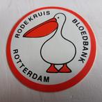 Leuke oude sticker.  RODE KRUIS.  BLOEDBANK. ROTTERDAM., Ophalen of Verzenden, Zo goed als nieuw, Overige typen