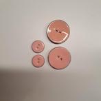 4 geëmallieerde kokos knopen roze, Ophalen of Verzenden, Nieuw, Knoop of Knopen