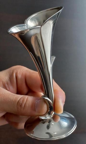 Elegante verzilverde vaas - Bud Vase beschikbaar voor biedingen