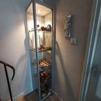 vitrinekast 40x40x200 incl. oud gereedschap, Huis en Inrichting, Ophalen, Minder dan 50 cm, Met deur(en), Zo goed als nieuw