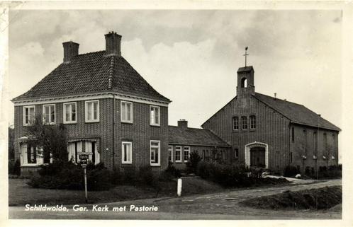 Schildwolde, Ger. Kerk met Pastorie - 1962 gelopen, Verzamelen, Ansichtkaarten | Nederland, Gelopen, Overijssel, 1960 tot 1980
