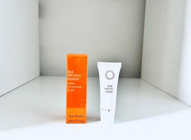 Kat Burki, Luxery Silk Protein Primer, Sieraden, Tassen en Uiterlijk, Uiterlijk | Gezichtsverzorging, Nieuw, Gehele gezicht, Ophalen of Verzenden