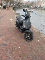 Vespa sprint 2019, Fietsen en Brommers, Snorfietsen en Snorscooters, Ophalen, Zo goed als nieuw, Benzine, Vespa
