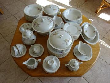 Servies uit de jaren 60 beschikbaar voor biedingen