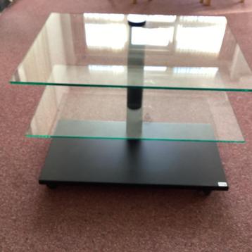 Glazen tv tafel van LOURENS FISHER beschikbaar voor biedingen