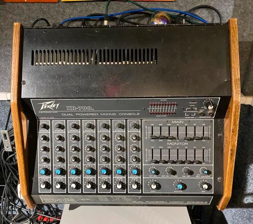 Peavey XR- 700 powered mixer 7 kanaals vintage!, Muziek en Instrumenten, Mengpanelen, Gebruikt, 5 tot 10 kanalen, Microfooningang