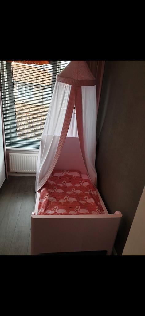 GRATIS kinder kamer, Bed kast matras en klamboe, Kinderen en Baby's, Kinderkamer | Bedden, Zo goed als nieuw, 180 cm of meer, 85 tot 100 cm