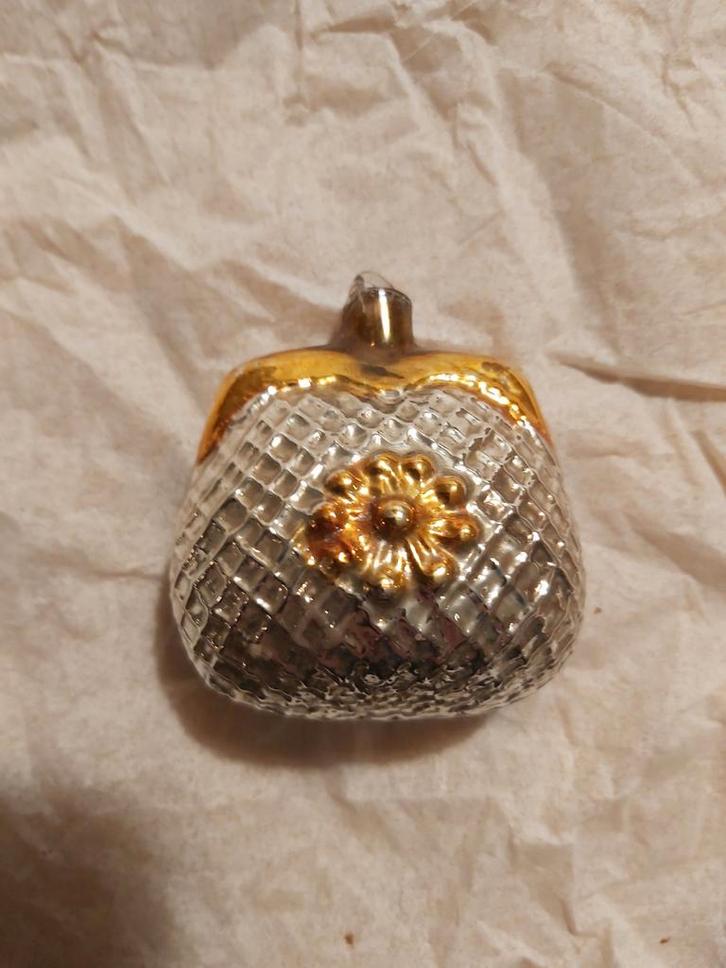 Oude Ajeko kerstbal, goudkleurig beursje V108V045Z2, Diversen, Kerst, Zo goed als nieuw, Ophalen of Verzenden