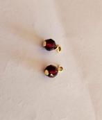 2 hangertjes goud kleur met granaatjes, Ophalen of Verzenden, Zo goed als nieuw, Zilver, Overige materialen