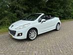 Peugeot 207 CC 1.6 VTi Griffe *Leer*, Stoelverwarming, Airco, Voorwielaandrijving, 15 km/l, Gebruikt, 4 cilinders