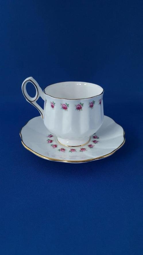 Taylor & Kent Elizabethan kop en schotel, gaaf! K1 /5, Antiek en Kunst, Antiek | Servies los, Ophalen of Verzenden