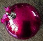 Dikke rode kerstbal ongeveer 15 cm doorsnee, Diversen, Kerst, Ophalen of Verzenden, Zo goed als nieuw