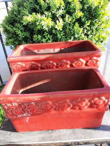 Set plantenbak (2x) rood beschikbaar voor biedingen