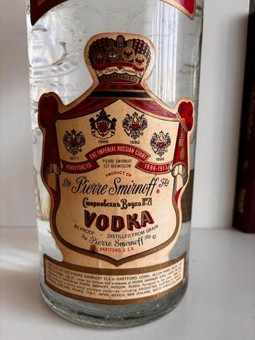 Smirnoff Jaren 70 Verzamelaarsfles - Geseald! beschikbaar voor biedingen