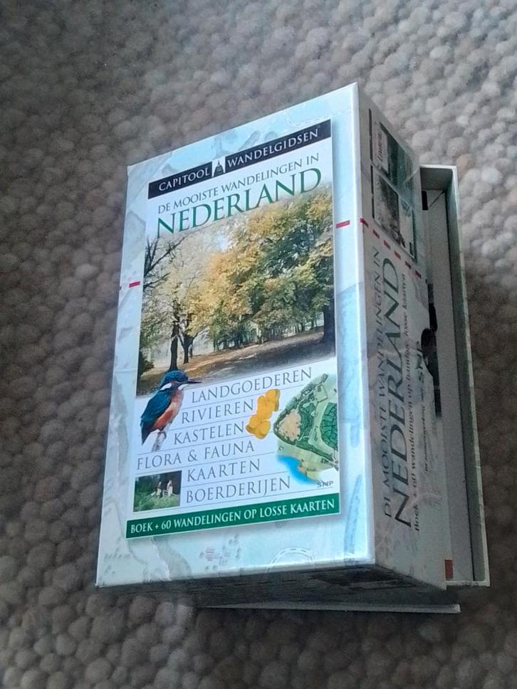 Capitool Wandelgidsen Nederland - Box met 60 wandelingen, Boeken, Reisgidsen, Nieuw, Fiets- of Wandelgids, Benelux, Capitool, Ophalen of Verzenden