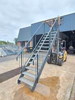 Stalen trap antraciet hoog 2.54mtr nob109, Doe-het-zelf en Verbouw, Ladders en Trappen, Ophalen of Verzenden, Zo goed als nieuw