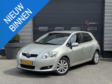 Toyota Auris 2.0 D-4D Luna Business | Navigatie | Cruise Con beschikbaar voor biedingen