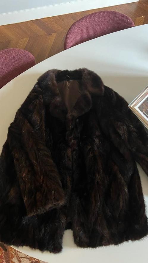 Diep bruine Bontjas nerts, Kleding | Dames, Jassen | Winter, Gedragen, Maat 38/40 (M), Bruin, Ophalen of Verzenden