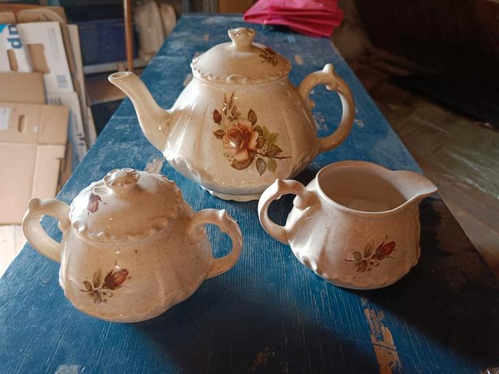 Theeservies, Canada 1981, Antiek en Kunst, Antiek | Servies compleet, Ophalen of Verzenden