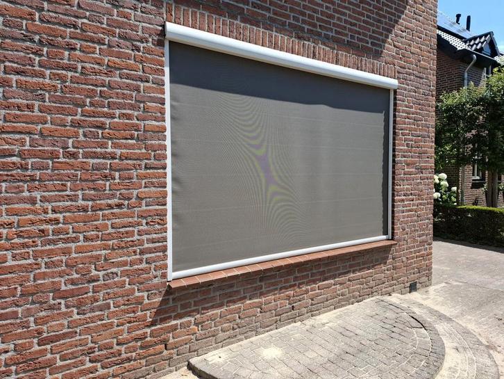 Elektrisch zonnescherm 235 x 180cm  zeer goede staat, Doe-het-zelf en Verbouw, Rolluiken, Zo goed als nieuw, 150 tot 200 cm, 200 cm of meer