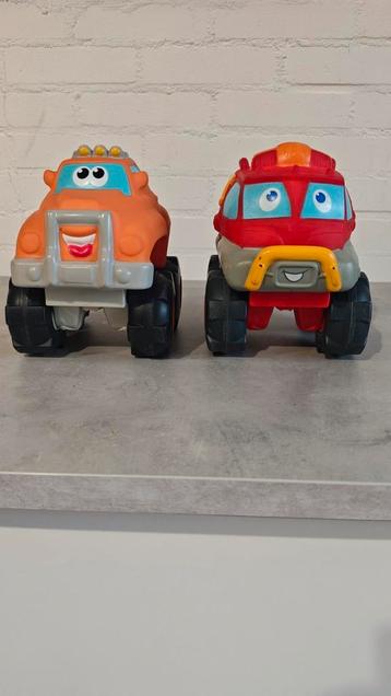 2x Playskool rubberen auto's met geluid! beschikbaar voor biedingen