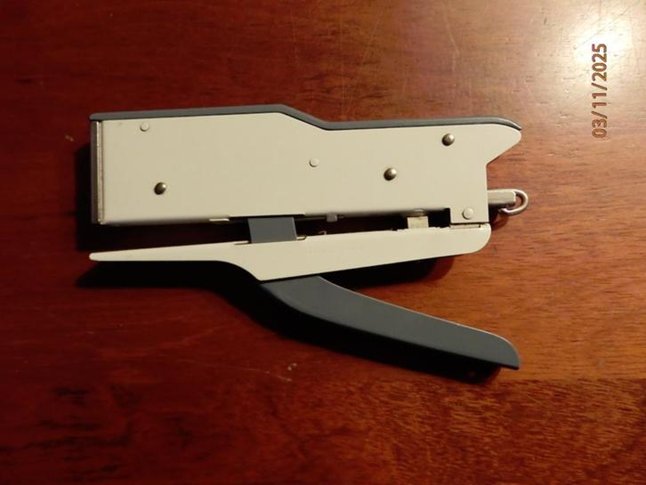 Zenith 548 E nietmachine (21/4), Diversen, Bureau-accessoires, Nieuw, Ophalen of Verzenden