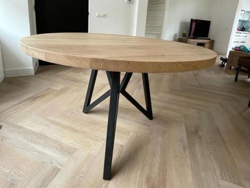 MAGAZIJN OPRUIMING ronde eettafel (s) massief houten eiken, Huis en Inrichting, Tafels | Eettafels, Nieuw, 100 tot 150 cm, 100 tot 150 cm