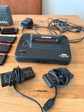 Sega Master System 2 + Games + 2 controllers beschikbaar voor biedingen